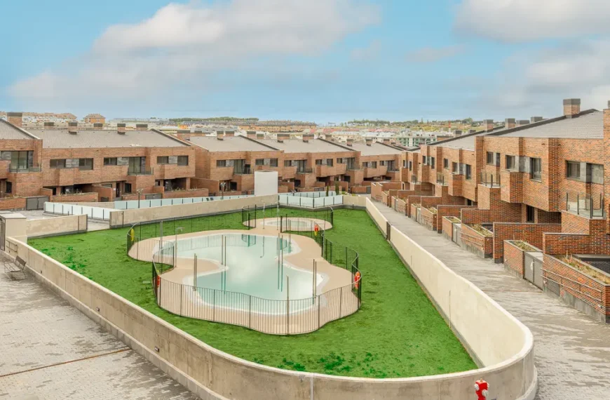 Complejo de 52 viviendas unifamiliares en Boadilla del Monte