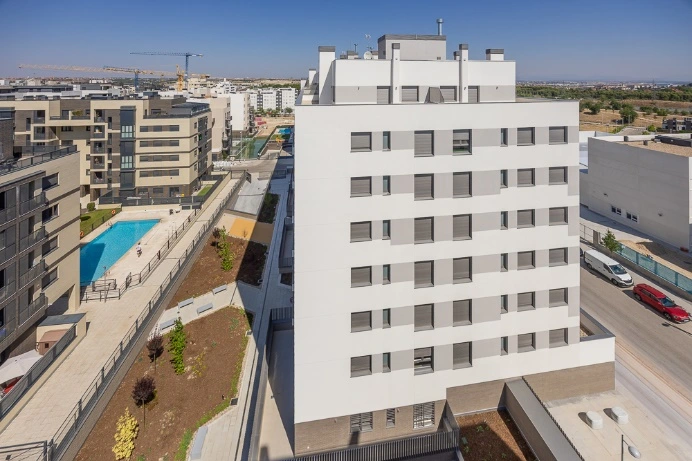 Obra residencial de viviendas VPPA y locales comerciales en El Cañaveral en Madrid