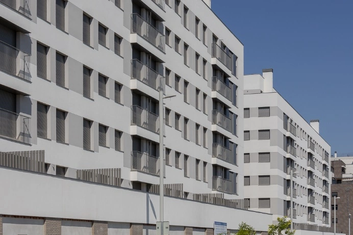Obra residencial de viviendas VPPA y locales comerciales en El Cañaveral en Madrid
