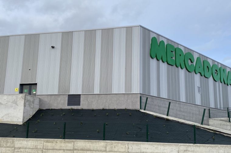 Campo mercadona fene 00