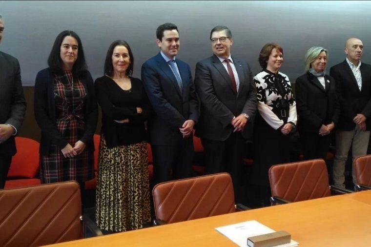 Catedra Epifanio Campo ceramica campo