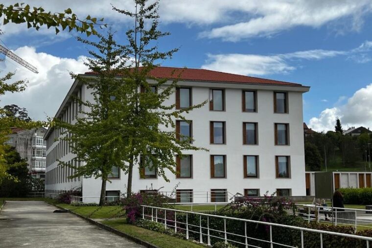 Ceramica campo edificio espellos 06